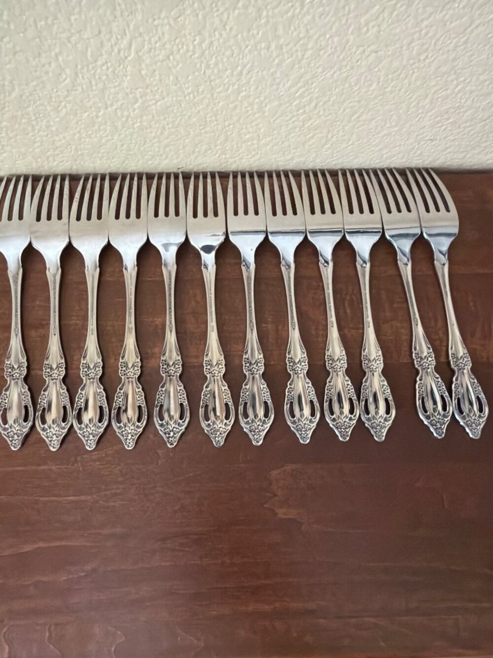 Set of 12 Oneida Distinction Deluxe HH Raphael Stainless Dinner Forks 7.25" Repl - Picture 11 of 16
